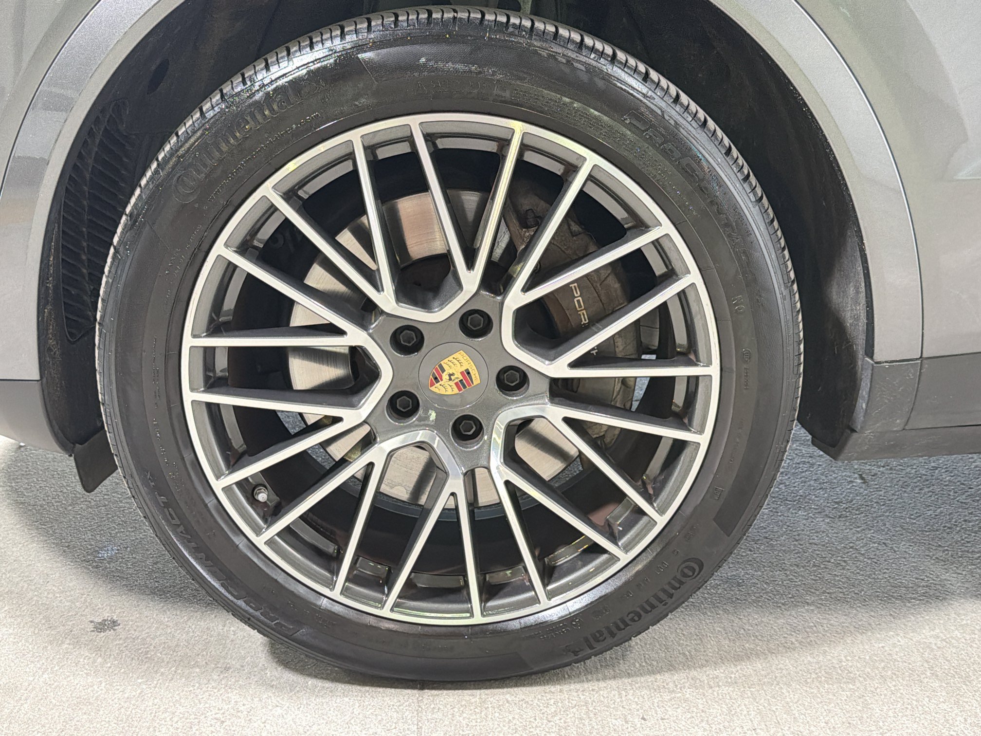 Certified 2023 Porsche Cayenne AWD/4WD image 38