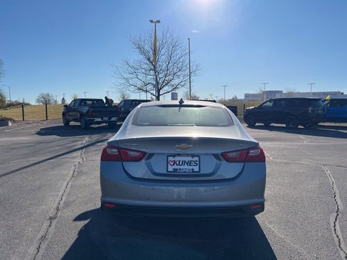 Used 2024 Chevrolet Malibu LT image 4