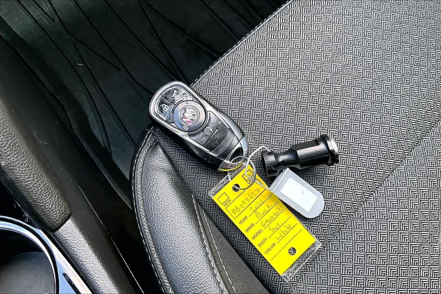 Used 2021 Buick Encore GX Select w/ Sport Touring Package FWD image 14