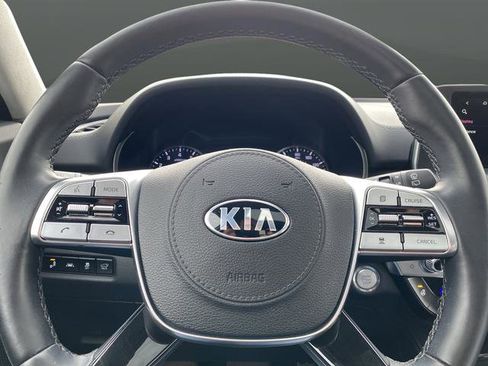 Used 2021 Kia Telluride SX w/ SX Prestige Package image 17