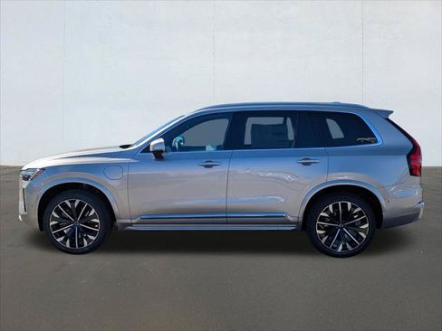 New 2026 Volvo XC90 T8 Plus w/ Protection Package Premier AWD/4WD image 3