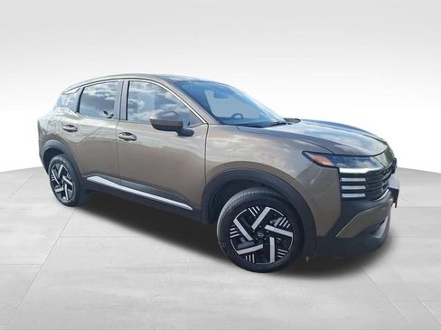 Certified 2025 Nissan Kicks SV w/ Charging Package FWD image 1