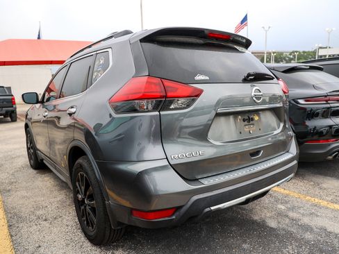 Used 2017 Nissan Rogue SV w/ Midnight Edition FWD image 10