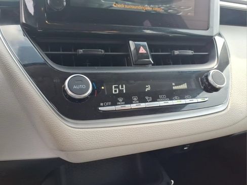Used 2023 Toyota Corolla LE FWD image 10