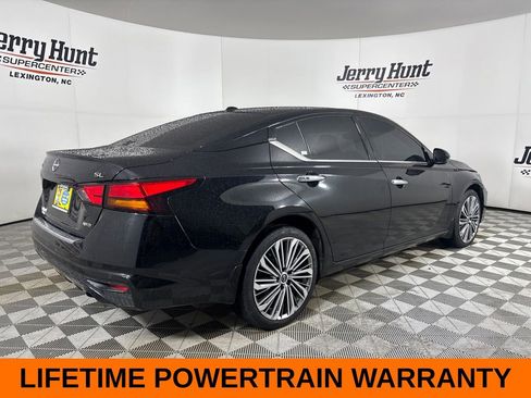 Used 2023 Nissan Altima 2.5 SL AWD/4WD image 5