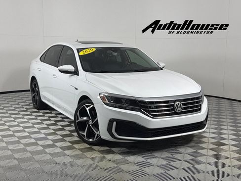 Used 2020 Volkswagen Passat 2.0T R-Line FWD image 1