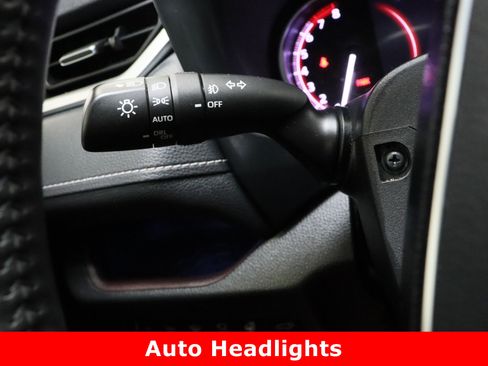 Used 2020 Toyota RAV4 Limited image 27