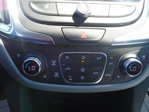 Used 2019 Chevrolet Equinox Premier image 11