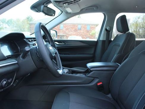 Used 2023 Jeep Grand Cherokee L Laredo w/ Luxury Tech Group I image 12