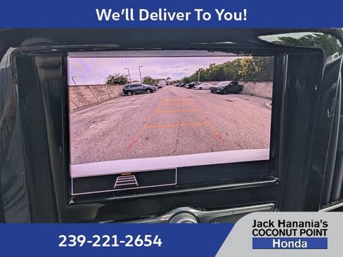 Used 2023 Chevrolet Traverse LT FWD image 22