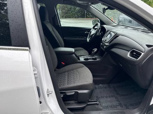 Used 2024 Chevrolet Equinox LT AWD/4WD image 9