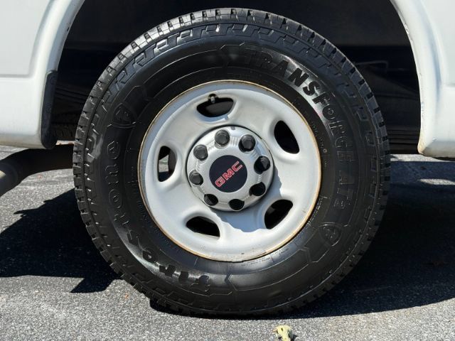Used 2013 GMC Savana 3500 RWD image 31