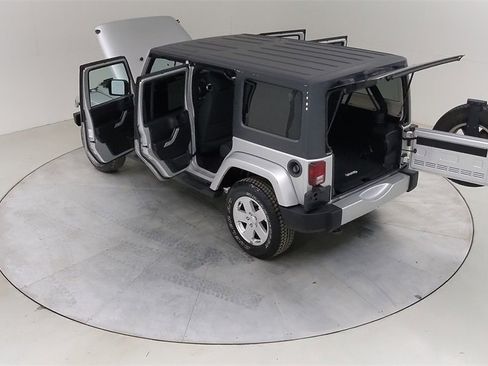 Used 2012 Jeep Wrangler Unlimited Sahara w/ Dual Top Group image 48