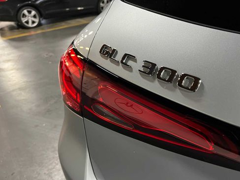 Certified 2025 Mercedes-Benz GLC 300 4MATIC image 15