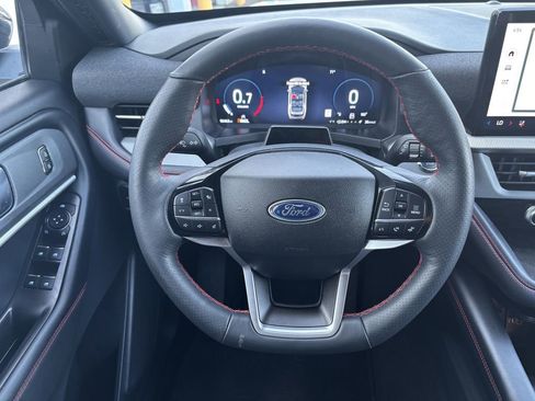 Used 2025 Ford Explorer ST-Line AWD/4WD image 14
