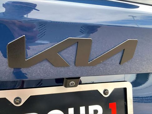 Certified 2024 Kia Sorento SX Prestige AWD/4WD image 33