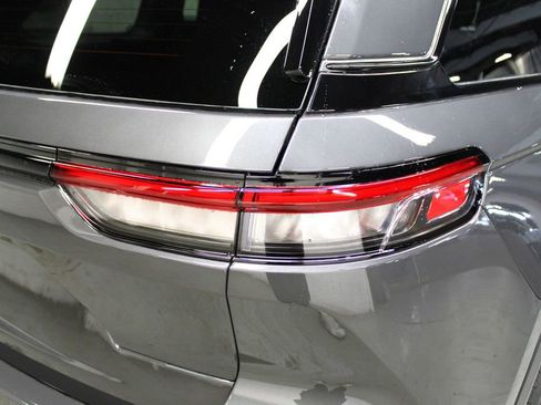 New 2025 Jeep Grand Cherokee Altitude image 37