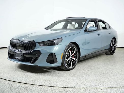 Certified 2025 BMW 530i xDrive w/ M Sport Package image 1
