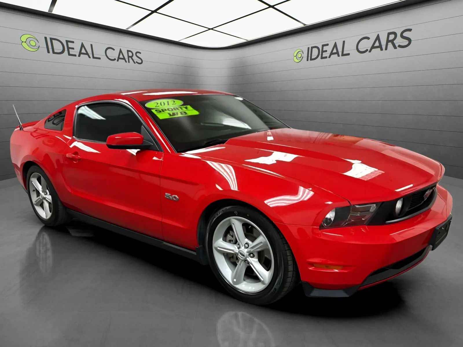 Used 2012 Ford Mustang GT RWD image 3