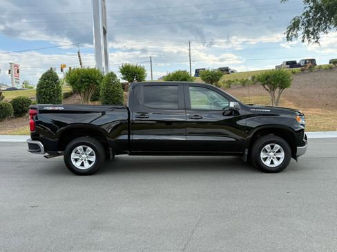 Used 2025 Chevrolet Silverado 1500 LT AWD/4WD image 6
