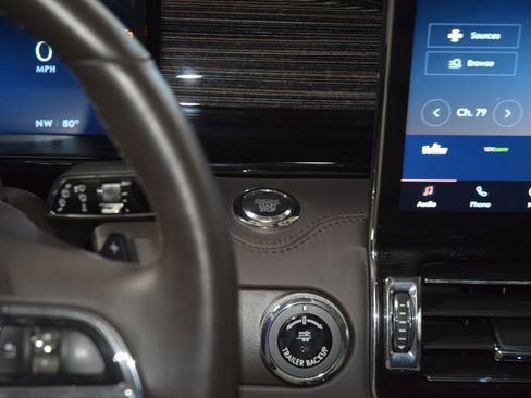 Used 2024 Lincoln Navigator Black Label AWD/4WD image 34