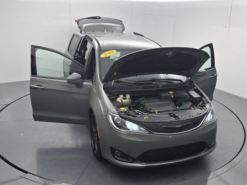 Used 2020 Chrysler Pacifica Touring w/ Advanced Safetytec Group FWD image 48