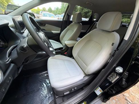 Certified 2023 Hyundai Kona SEL AWD/4WD image 16