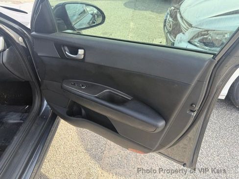 Used 2020 Kia Optima LX image 9