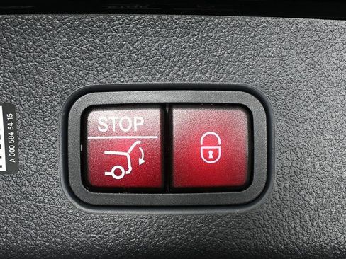 Certified 2025 Mercedes-Benz GLC 350e 4MATIC image 30