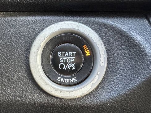 Used 2016 RAM 3500 Laramie AWD/4WD image 5