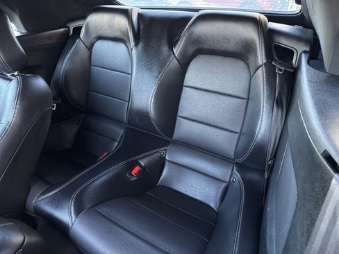 Used 2023 Ford Mustang Premium image 6