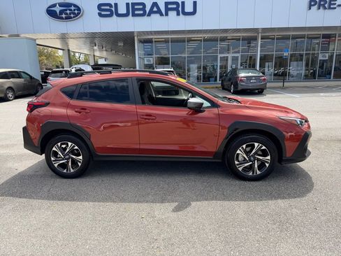 Used 2025 Subaru Crosstrek 2.0i Premium image 2