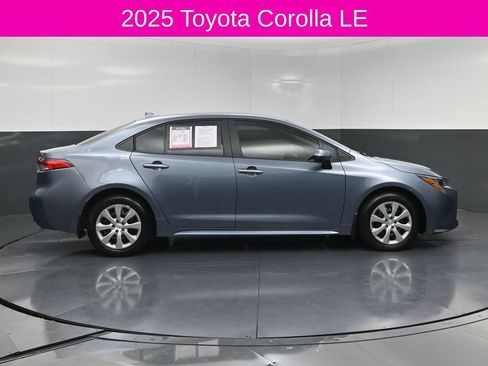 Used 2025 Toyota Corolla LE FWD image 4