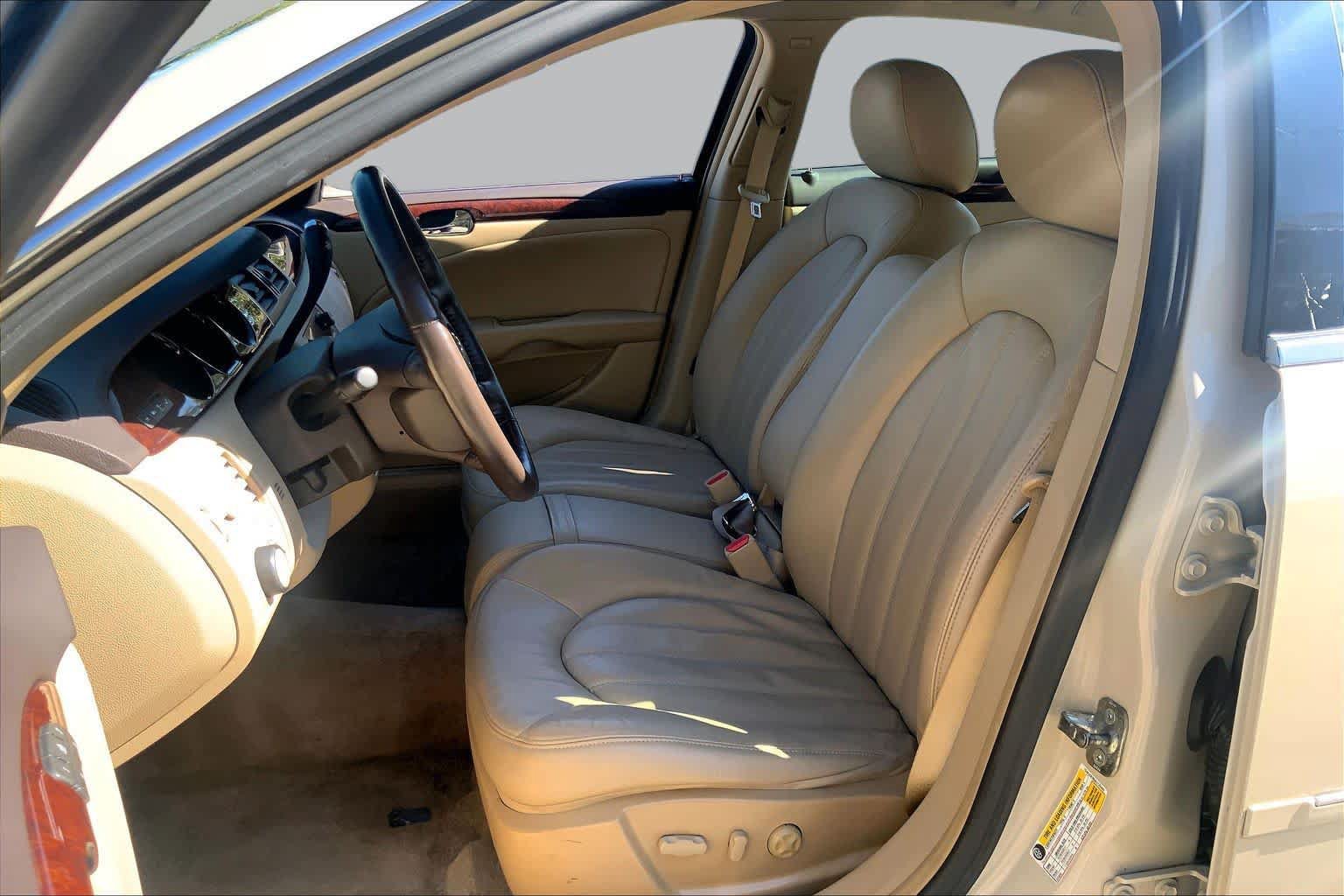 Used 2010 Buick Lucerne CXL FWD image 8
