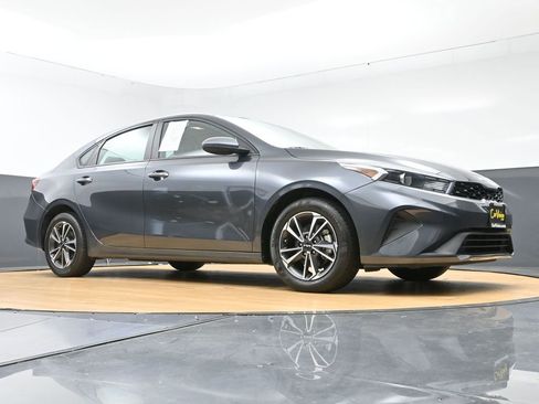 Used 2024 Kia Forte LXS FWD image 35