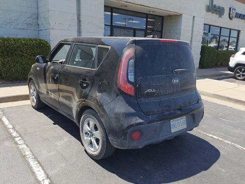 Used 2018 Kia Soul FWD image 3