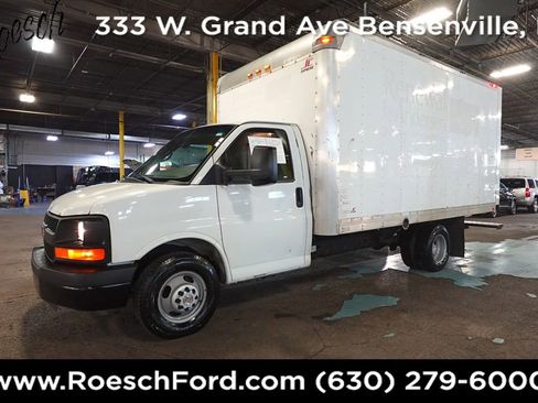 Used 2015 Chevrolet Express 3500 Extended image 1