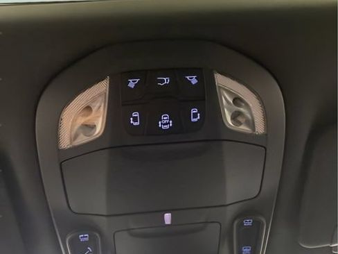 Used 2025 Chrysler Pacifica Limited w/ Uconnect Theater Family Group AWD/4WD image 19