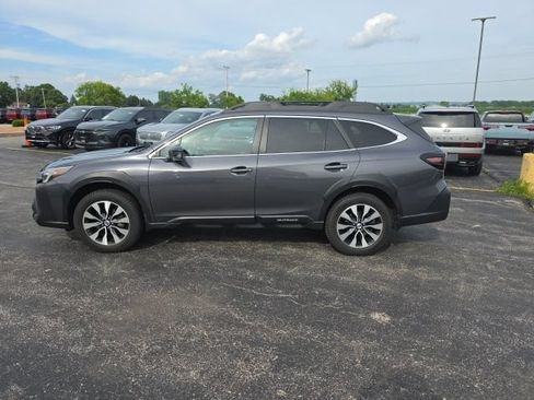 Used 2023 Subaru Outback Limited AWD/4WD image 4