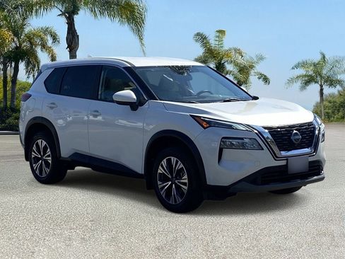 Certified 2023 Nissan Rogue SV FWD image 6