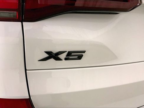 Used 2022 BMW X5 xDrive40i w/ M Sport Package AWD/4WD image 7