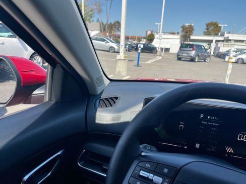 Used 2025 Kia K4 FWD image 35