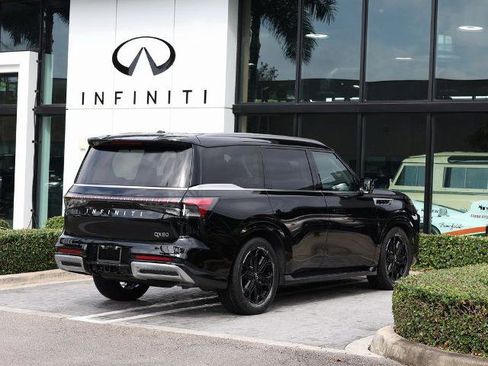 Certified 2025 INFINITI QX80 Luxe RWD image 4