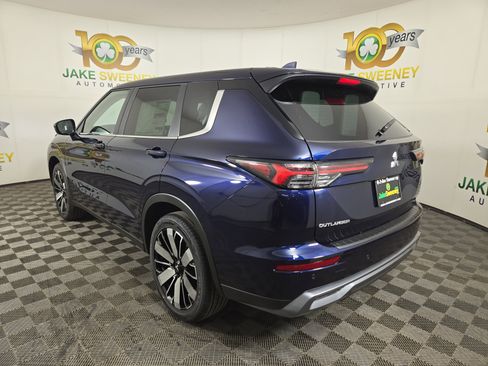 New 2026 Mitsubishi Outlander SE image 5