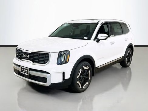 New 2025 Kia Telluride S image 3