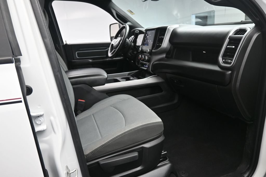 Used 2024 RAM 2500 Big Horn w/ Off Road Package AWD/4WD image 26