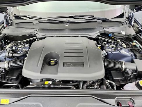 New 2026 Land Rover Discovery Limited Edition AWD/4WD image 36