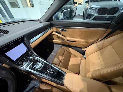 Used 2017 Porsche 911 Targa 4S AWD/4WD image 39