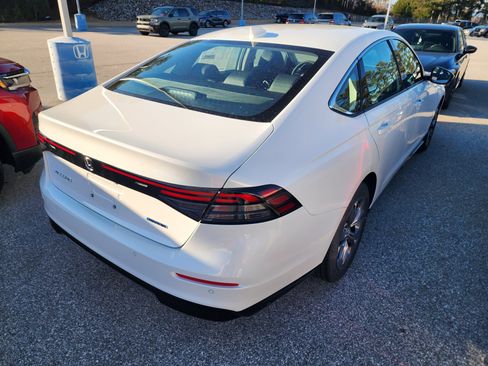 New 2026 Honda Accord EX-L image 4