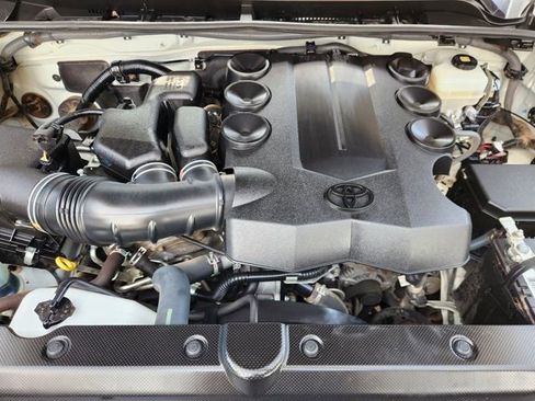 Used 2018 Toyota 4Runner Limited image 34